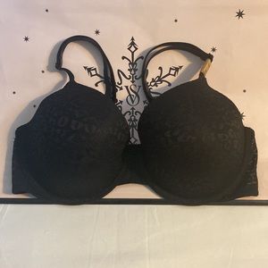 PINK Victoria’s Secret Wear Everywhere T-Shirt Lightly Lined Lace Bra